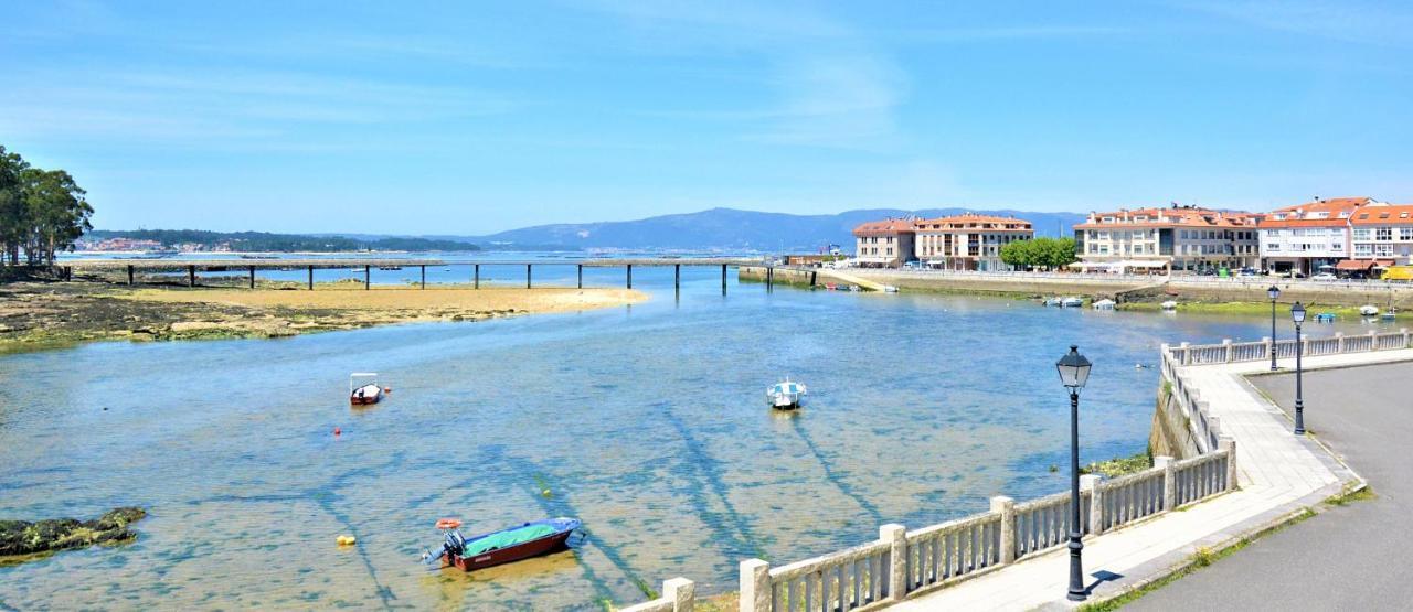 Piso de playa con terraza en el centro de Vilanova Vilanova de Arousa Exterior foto