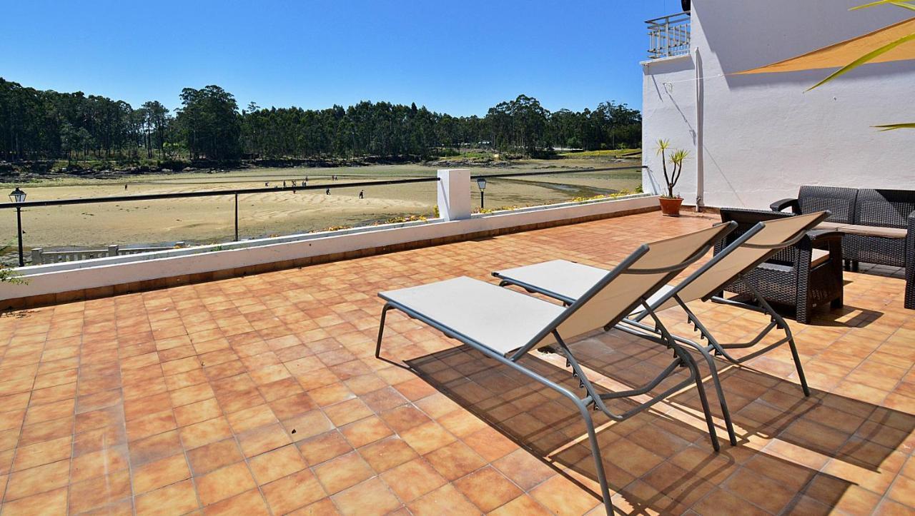 Piso de playa con terraza en el centro de Vilanova Vilanova de Arousa Exterior foto