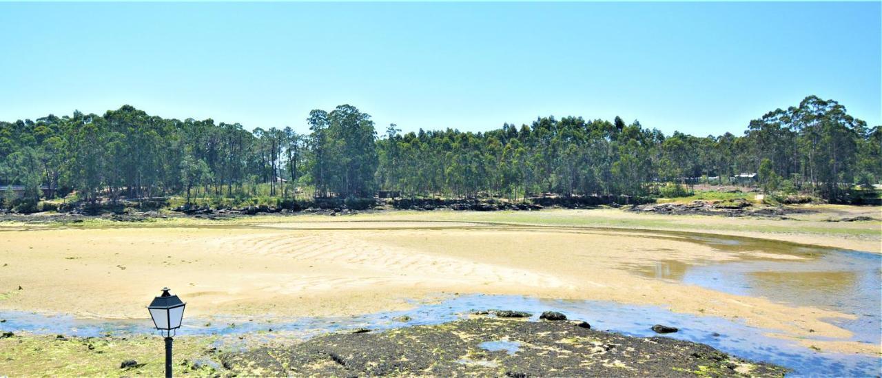 Piso de playa con terraza en el centro de Vilanova Vilanova de Arousa Exterior foto